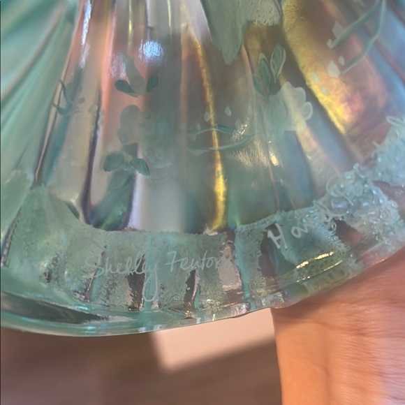 Vintage Fenton Bridesmaid Signed Light Green Glass Art with Iridescent Accents - Picture 8 of 8